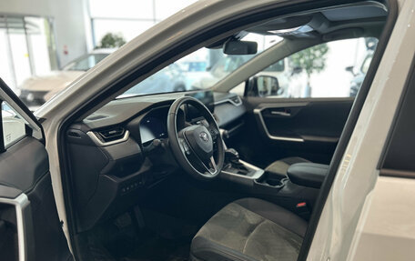 Toyota RAV4, 2025 год, 4 270 000 рублей, 20 фотография