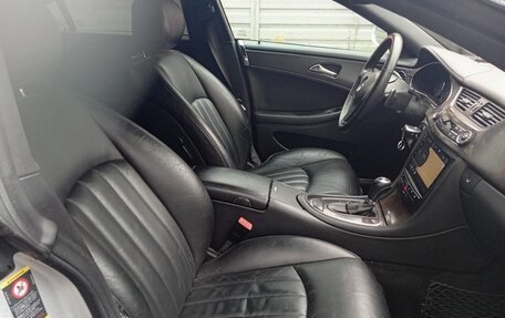 Mercedes-Benz CLS, 2006 год, 1 060 000 рублей, 13 фотография