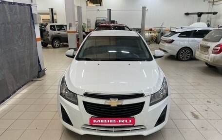 Chevrolet Cruze II, 2013 год, 820 000 рублей, 3 фотография