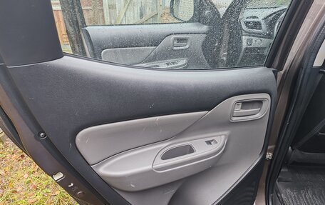 Mitsubishi L200 IV рестайлинг, 2018 год, 2 200 000 рублей, 19 фотография