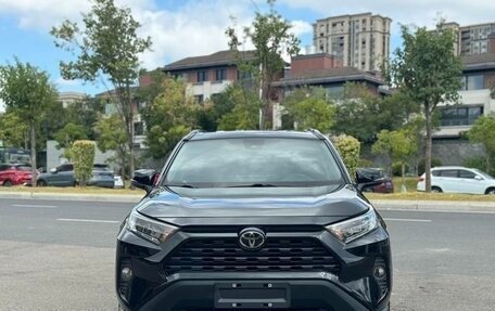 Toyota RAV4, 2020 год, 2 000 000 рублей, 1 фотография