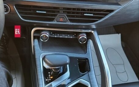 Geely Tugella FY11, 2023 год, 2 460 000 рублей, 18 фотография