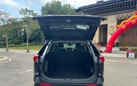 Toyota RAV4, 2020 год, 2 000 000 рублей, 16 фотография