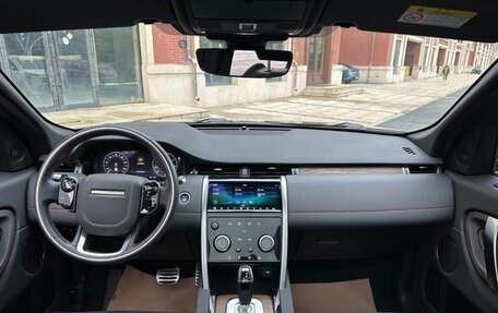 Land Rover Discovery Sport I рестайлинг, 2021 год, 2 300 000 рублей, 8 фотография