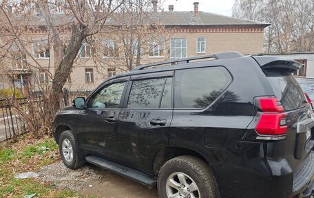 Toyota Land Cruiser Prado 150 рестайлинг 2, 2017 год, 3 699 000 рублей, 3 фотография