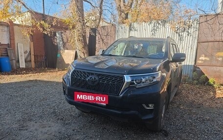 Toyota Land Cruiser Prado 150 рестайлинг 2, 2017 год, 3 699 000 рублей, 2 фотография