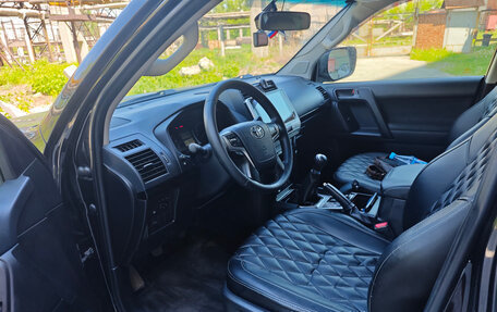 Toyota Land Cruiser Prado 150 рестайлинг 2, 2017 год, 3 699 000 рублей, 10 фотография