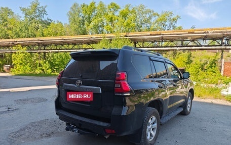 Toyota Land Cruiser Prado 150 рестайлинг 2, 2017 год, 3 699 000 рублей, 5 фотография