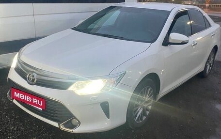 Toyota Camry, 2016 год, 1 820 000 рублей, 11 фотография