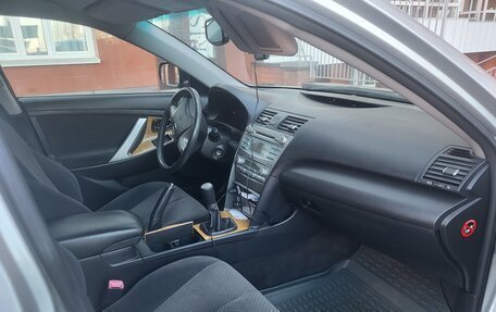 Toyota Camry, 2006 год, 800 000 рублей, 4 фотография