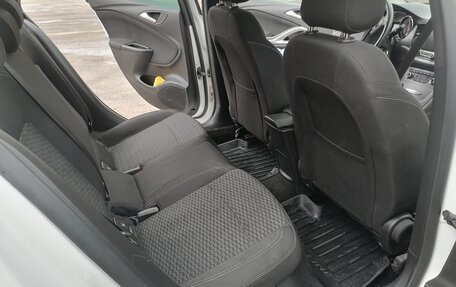 Opel Astra K, 2018 год, 1 400 000 рублей, 8 фотография