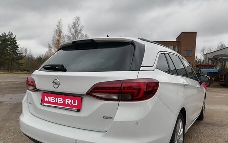 Opel Astra K, 2018 год, 1 400 000 рублей, 5 фотография