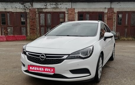 Opel Astra K, 2018 год, 1 400 000 рублей, 2 фотография