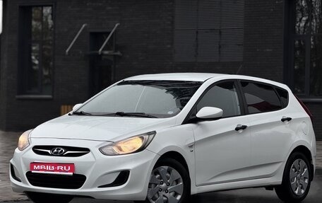 Hyundai Solaris II рестайлинг, 2013 год, 790 000 рублей, 1 фотография