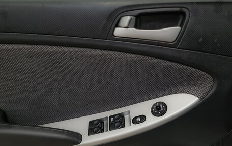 Hyundai Solaris II рестайлинг, 2012 год, 945 000 рублей, 8 фотография