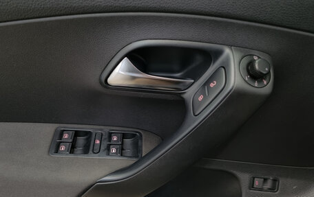 Volkswagen Polo VI (EU Market), 2010 год, 715 000 рублей, 8 фотография