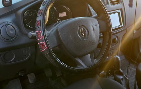 Renault Logan II, 2015 год, 653 500 рублей, 12 фотография