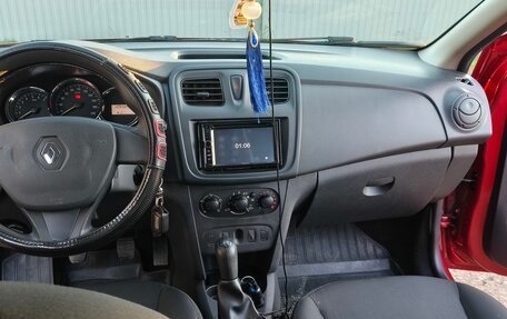 Renault Logan II, 2015 год, 653 500 рублей, 15 фотография