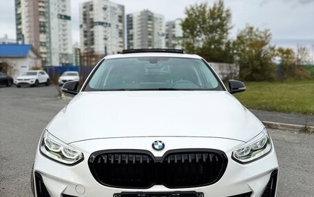 BMW 1 серия, 2022 год, 1 960 000 рублей, 2 фотография