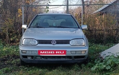 Volkswagen Golf III, 1997 год, 250 000 рублей, 2 фотография
