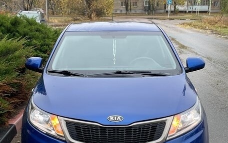KIA Rio III рестайлинг, 2011 год, 680 000 рублей, 2 фотография
