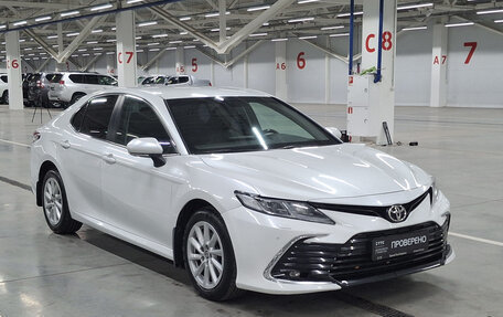 Toyota Camry, 2022 год, 2 560 000 рублей, 3 фотография