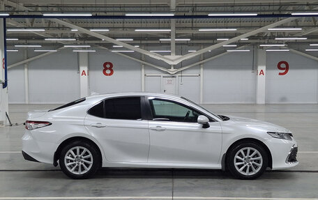 Toyota Camry, 2022 год, 2 560 000 рублей, 5 фотография