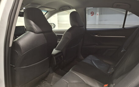 Toyota Camry, 2022 год, 2 560 000 рублей, 15 фотография