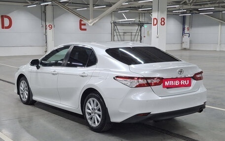 Toyota Camry, 2022 год, 2 560 000 рублей, 8 фотография