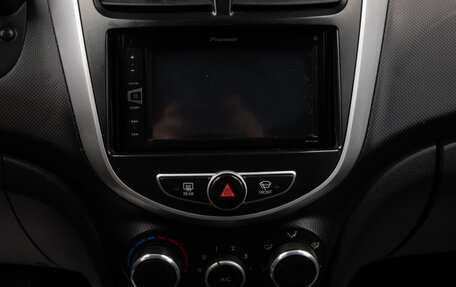 Hyundai Solaris II рестайлинг, 2011 год, 889 000 рублей, 10 фотография