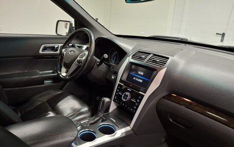 Ford Explorer VI, 2012 год, 1 493 000 рублей, 15 фотография