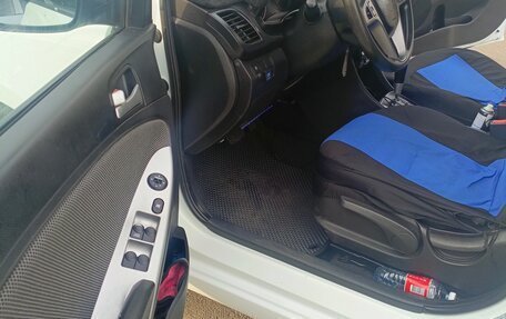 Hyundai Solaris II рестайлинг, 2012 год, 660 000 рублей, 5 фотография