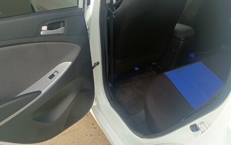 Hyundai Solaris II рестайлинг, 2012 год, 660 000 рублей, 6 фотография