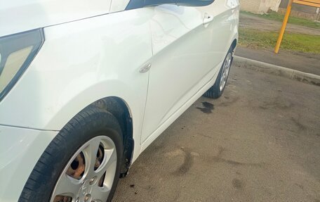 Hyundai Solaris II рестайлинг, 2012 год, 660 000 рублей, 11 фотография