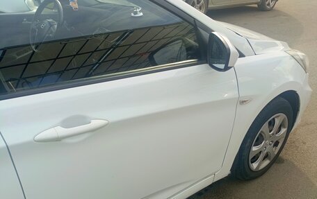 Hyundai Solaris II рестайлинг, 2012 год, 660 000 рублей, 15 фотография