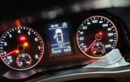 Volkswagen Tiguan I, 2011 год, 900 000 рублей, 2 фотография