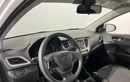 Hyundai Solaris II рестайлинг, 2021 год, 1 450 000 рублей, 8 фотография