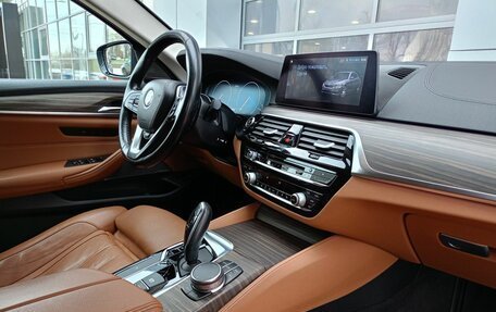 BMW 5 серия, 2018 год, 3 338 200 рублей, 6 фотография