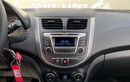 Hyundai Solaris II рестайлинг, 2016 год, 895 000 рублей, 19 фотография