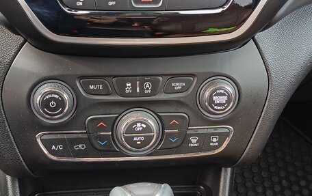 Jeep Cherokee, 2018 год, 2 800 000 рублей, 6 фотография