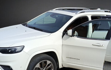 Jeep Cherokee, 2018 год, 2 800 000 рублей, 10 фотография