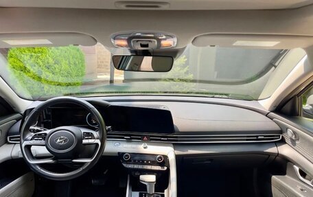 Hyundai Elantra, 2022 год, 1 550 000 рублей, 8 фотография