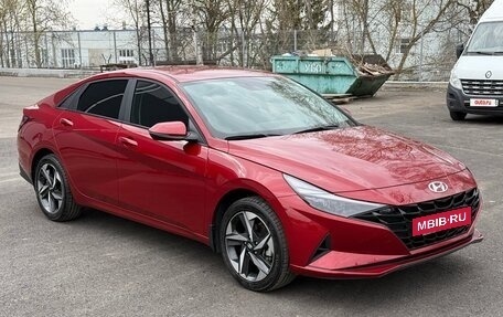 Hyundai Elantra, 2023 год, 2 350 000 рублей, 3 фотография