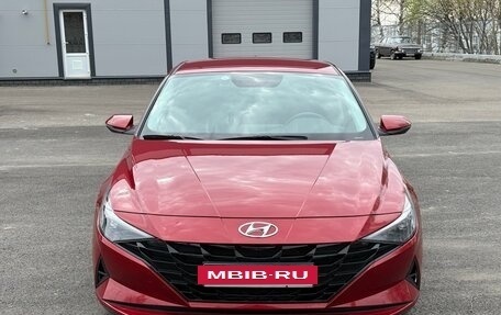 Hyundai Elantra, 2023 год, 2 350 000 рублей, 2 фотография