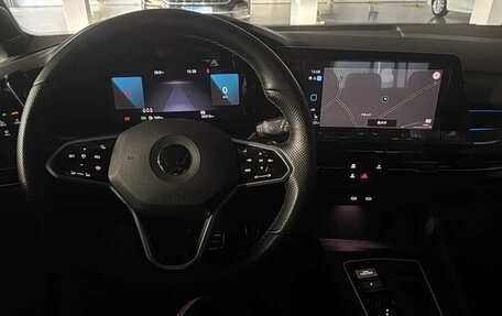 Volkswagen Golf VIII, 2022 год, 1 720 776 рублей, 4 фотография