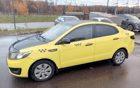 KIA Rio III рестайлинг, 2015 год, 560 000 рублей, 2 фотография