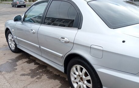 Hyundai Sonata IV рестайлинг, 2005 год, 350 000 рублей, 3 фотография