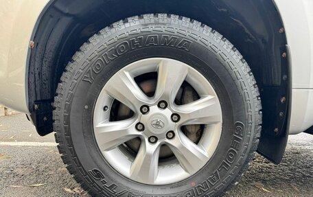 Toyota Land Cruiser Prado 150 рестайлинг 2, 2012 год, 3 490 000 рублей, 7 фотография