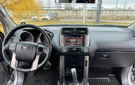 Toyota Land Cruiser Prado 150 рестайлинг 2, 2012 год, 3 490 000 рублей, 11 фотография