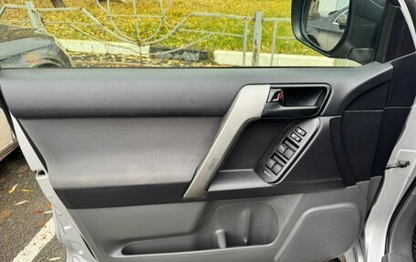 Toyota Land Cruiser Prado 150 рестайлинг 2, 2012 год, 3 490 000 рублей, 18 фотография